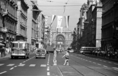 Magyarország, Budapest VII.,Budapest VIII., Rákóczi út a Keleti pályaudvar felé nézve., 1966, Jakab Antal, Budapest, Fortepan #202006