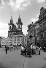 Czech Republik, Prague, Óváros tér (Staromestske namesti), szemben a Týn-templom., 1972, Jakab Antal, Czechoslovakia, Fortepan #202042