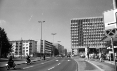 Németország, Frankfurt am Main, a Kurt-Schumacher-Strasse a Battonnstrasse kereszteződésénél., 1973, Jakab Antal, Fortepan #202219