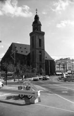 Németország, Frankfurt am Main, a Szent Katalin-templom (St. Katharinenkirche) a Grosse Eschenheimer Strasse felől nézve, a templomtól jobbra a Rossmarkt., 1973, Jakab Antal, Fortepan #202238