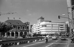 Németország, Frankfurt am Main, Rossmarkt - Katharinenpforte sarok, jobbra a Szent Katalin-templom (St. Katharinenkirche)., 1973, Jakab Antal, Fortepan #202240