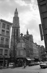 Belgium, Antwerpen, Oude Koornmarkt és a Quiten Matsijs Doorgang sarok, Miasszonyunk-katedrális (Onze-Lieve-Vrouwekathedraal), 1973, Jakab Antal, gyalogátkelő, Fortepan #202254