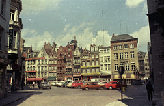 Belgium, Antwerpen, Handschoenmarkt, jobbra Quinten Matsijs kútja (De waterput van Quinten Matsijs), 1973, Jakab Antal, színes, Fortepan #202265