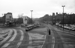 Németország, Lipcse, Goerdelerring - Tröndlinring kereszteződés (ekkor Friedrich-Engels-Platz) a Tröndlinring felől nézve. A kép közepén szemben a Ranstädter Steinweg., 1985, Jakab Antal, NDK, Fortepan #202292