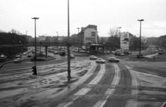 Németország, Lipcse, Goerdelerring - Tröndlinring kereszteződés (ekkor Friedrich-Engels-Platz) a Tröndlinring felől nézve. A kép közepén szemben a Ranstädter Steinweg., 1985, Jakab Antal, NDK, Fortepan #202293