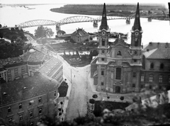 Hungary, Esztergom, Víziváros, Loyolai Szent Ignác templom, háttérben a Mária Valéria híd., 1941, Fortepan, ship, church, bridge, picture, Danube, Duna-bridge, János Feketeházy-design, Fortepan #20233