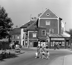 Hungary, Sopron, Várkerület (Lenin körút) a Mária-oszlop felől nézve, balra az Előkapu., 1972, Faragó László, Fortepan #202411