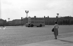 Germany, Berlin, Kelet-Berlin, Múzeum-sziget, Schlossplatz (Marx-Engels-Platz), szemben kissé balra a Schlossbrücke és folytatásában az Unter den Linden, jobbra a Zeughaus (később Német Történeti Múzeum)., 1962, Faragó László, GDR, double-decker, East-Berlin, Bautzen DO 54, Fortepan #202483