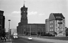 Germany, Berlin, Kelet-Berlin, Rathausstrasse, a Spandauer Strasse kereszteződése után, szemben a Vörös Városháza (Rotes Rathaus)., 1962, Faragó László, GDR, double-decker, East-Berlin, Fortepan #202484