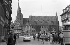 Germany, Quedlinburg, a kép közepén a Városháza, mögötte a Szent Benedek-templom., 1962, Faragó László, GDR, Fortepan #202514