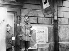 Hungary, óvóhely bejárata., 1944, Fortepan, healthcare, second World War, announcement, armband, Fortepan #20257