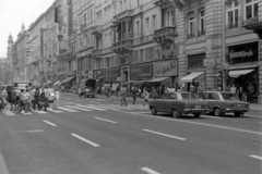 Magyarország, Budapest V., Kossuth Lajos utca az Úttörő Áruháztól a Ferenciek tere (Felszabadulás tér) felé nézve., 1980, Rubinstein Sándor, Budapest, Fortepan #203013