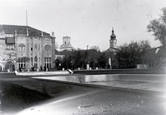 Hungary, Győr, Radó-sziget, balra a Kioszk. Jobbra a Rába túlpartján a Püspökvár és a Székesegyház., 1937, Tóth Árpád, Fortepan #203248