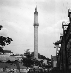 Magyarország, Eger, Minaret a Knézich Károly utcából nézve, háttérben a vár., 1937, Fortepan, minaret, mecset, Fortepan #20329