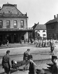 Magyarország, Miskolc, Tiszai pályaudvar., 1942, Fortepan, egészségügy, vasút, honvéd, második világháború, vasútállomás, helységnév tábla, eklektikus építészet, Pfaff Ferenc-terv, Fortepan #20356