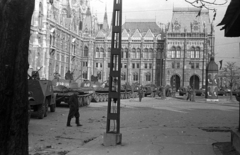 Magyarország, Budapest V., Kossuth Lajos tér, Parlament., 1956, Lovrecz Éva, Budapest, harckocsi, Fortepan #203973