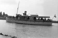 Hungary,Lake Balaton, Siófok, a Csobánc motoros személyhajó a kikötőben., 1960, Lukács Pál, Fortepan #204027