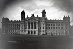 Magyarország, Budapest V., Kossuth Lajos (Tömő) tér, Igazságügyi Palota (ekkor Magyar Királyi Kúria és Ítélőtábla). A felvétel 1896-ban készült., 1900, Plohn József, kúria, Budapest, Fortepan #204264