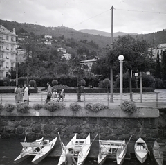 Horvátország,Adria, Abbázia, tengerpart, fent az ulica Maršala Tita és a 
Trg Vladimira Gortana, balra a Grand Hotel Palace., 1942, Somlói Miklós dr., Fortepan #204298