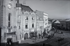 Ukrajna,Kárpátalja, Munkács, Duhnovics (ekkor Horthy Miklós) tér, balra a Városháza., 1939, Somogyvári Gergő, utcakép, toronyóra, madártávlat, Fortepan #204473