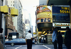 Amerikai Egyesült Államok, New York, Times Square, jobbra a Broadway, szemben a Nyugati 43. utca., 1978, Szilágyi Zsófia, Fortepan #204561