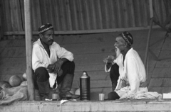 Uzbekistan, 1971, Kereki Sándor, Soviet Union, men, talks, vacuum flask, Fortepan #204712