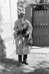 1971, Kereki Sándor, Soviet Union, beard, old person, portable radio, Fortepan #204734