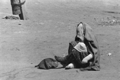 1971, Kereki Sándor, Soviet Union, sitting on the ground, Fortepan #204735