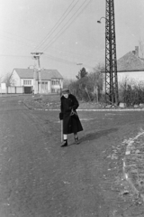 1976, Kereki Sándor, stock, high-top shoes, coat, old person, grief, handbag, Fortepan #204851