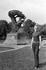 Poland, Warsaw, Lazienkowski Park, Chopin-emlékmű., 1974, Kereki Sándor, sculpture, Fortepan #205877