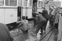 Magyarország, Budapest V.,Budapest VIII., Kálvin tér, a háttérben a Múzeum körút., 1970, Kereki Sándor, villamos, Budapest, Fortepan #206082