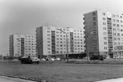 Magyarország, Budapest XI., az Irinyi József utca házai a Budafoki út és a Bogdánfy út között., 1971, Kereki Sándor, Budapest, teherautó, lakótelep, Tatra-márka, Lágymányosi lakótelep, Fortepan #206116