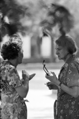 1972, Kereki Sándor, glasses, talks, gesture, women, Fortepan #206152