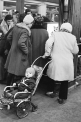 Hungary, Budapest XIV., játékterem., 1976, Kereki Sándor, baby carriage, Budapest, Fortepan #206406