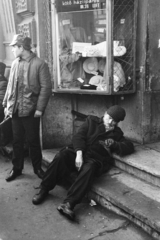 1972, Kereki Sándor, tradie, sitting on stairs, cabinet, Fortepan #206442