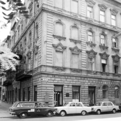 Magyarország, Budapest VII., Peterdy utca, a sarkon a Dózsa György út 70-es számú ház., 1974, FŐFOTÓ, Budapest, Moszkvics 433/434, VAZ 2101, Fortepan #206592