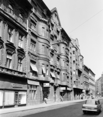 Magyarország, Budapest VII., István (Landler Jenő) utca, balra a 36-as számú ház széle, mellette a 38-as számú épület., 1974, FŐFOTÓ, Budapest, Fortepan #206594