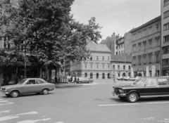 Magyarország, Budapest V., Vörösmarty tér szemben a Harmincad utca., 1975, FŐFOTÓ, Budapest, Fiat 130, Ford Escort MK1, Fortepan #206753