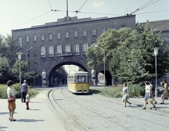 Hungary, Szeged, Aradi vértanúk tere, a Hősök kapuja., 1976, FŐFOTÓ, colorful, tram, Fortepan #207062