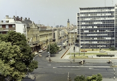 Hungary, Győr, Szent István (Tanácsköztársaság) út a Városház (Szabadság) térnél, szemben az Aradi vértanuk útja. Kilátás a Városházából., 1976, FŐFOTÓ, Fortepan #207066