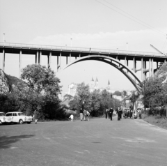 Hungary, Veszprém, Kittenberger Kálmán utca, Szent István völgyhíd (Viadukt), háttérben a Vár., 1969, FŐFOTÓ, Fortepan #207436