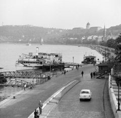 Hungary, Budapest II., látkép a Margit hídról, előtérben a Bem József téri hajóállomás, háttérben a Széchenyi Lánchíd, a Gellért-hegy és a budai Vár., 1969, FŐFOTÓ, Budapest, Fortepan #207482