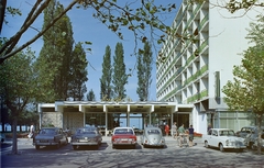 Magyarország,Balaton, Siófok, Petőfi sétány, Hotel Hungária., 1967, FŐFOTÓ, Best of, Volkswagen Bogár, Volkswagen-márka, Fortepan #207537