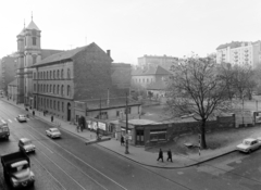 Magyarország, Budapest II., Margit körút (Mártírok útja) - Rómer Flóris utca sarok, balra az Országúti ferences templom., 1968, FŐFOTÓ, Budapest, filmplakát, Renault 10, Fortepan #207818