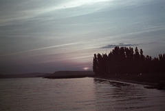 Magyarország, Balatonkenese, strand a Székesfővárosi tisztviselők üdülőtelepe (később Honvéd üdülő) előtt., 1940, Fortepan, színes, naplemente, Fortepan #20790