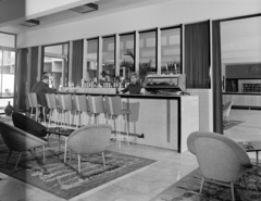 Magyarország,Balaton, Siófok, Petőfi sétány, a Hotel Hungária eszpresszója., 1967, FŐFOTÓ, Casino-kávégép, Fortepan #209115