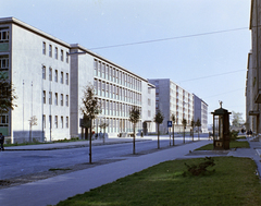 Magyarország, Budapest XI., balra a Baranyai utcai (később Bárdos Lajos) Általános Iskola., 1962, FŐFOTÓ, Budapest, színes, Fortepan #209175