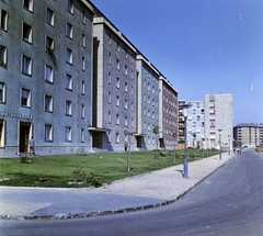 Magyarország, Budapest XI., Szerémi sor a Hamzsabégi úttól a Budafoki út - Irinyi József utca sarkán álló ház felé nézve., 1962, FŐFOTÓ, Budapest, színes, Fortepan #209180