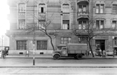 Magyarország, Budapest XI., a Bartók Béla út 51-es számú ház Villányi úti oldala., 1962, FŐFOTÓ, zöldséges, Budapest, Fortepan #209268