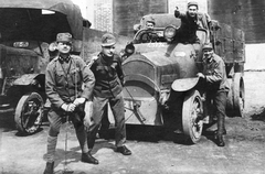 Österreichische Saurer gyártmányú teherautó., 1917, Farkas Jenő, első világháború, osztrák gyártmány, teherautó, katonaság, tréfálkozás, vidámság, katona, rendszám, Saurer-márka, Fortepan #20971